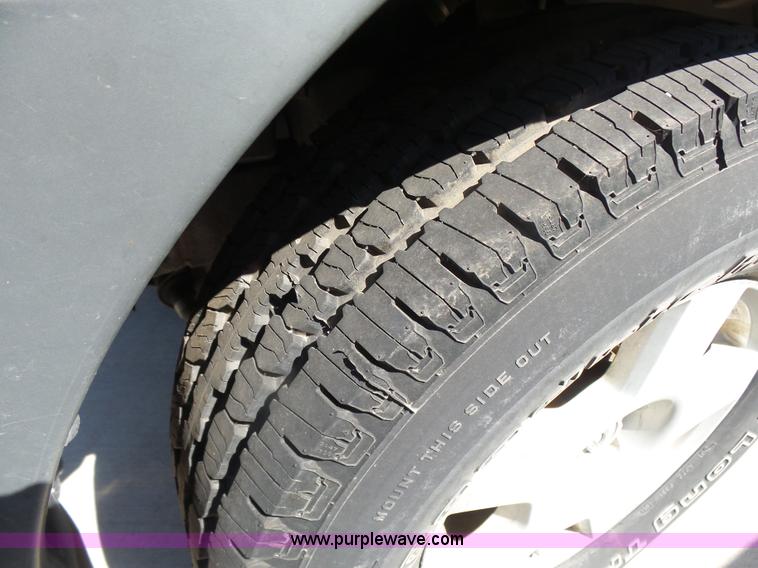 image for item L7402 2005 Nissan Xterra SUV