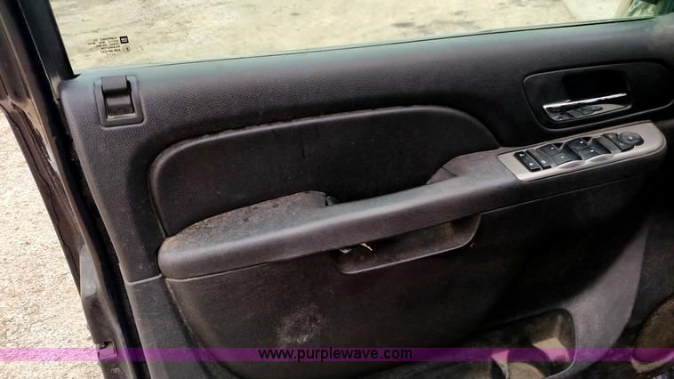 image for item L7436 2012 Chevrolet Tahoe Police SUV