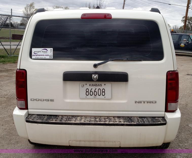 image for item L7438 2010 Dodge Nitro SE SUV