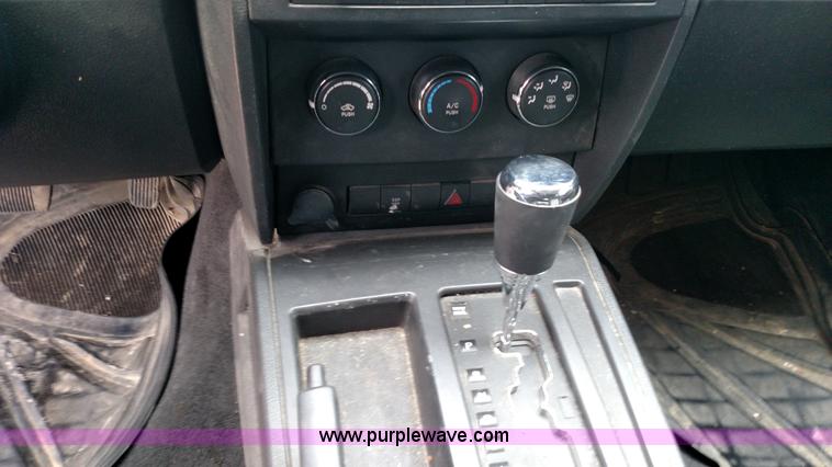 image for item L7438 2010 Dodge Nitro SE SUV