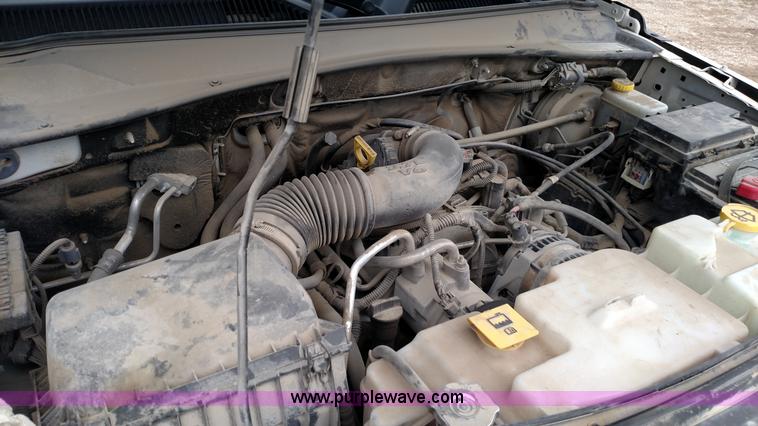 image for item L7438 2010 Dodge Nitro SE SUV