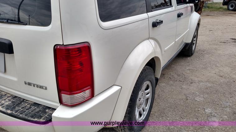 image for item L7438 2010 Dodge Nitro SE SUV