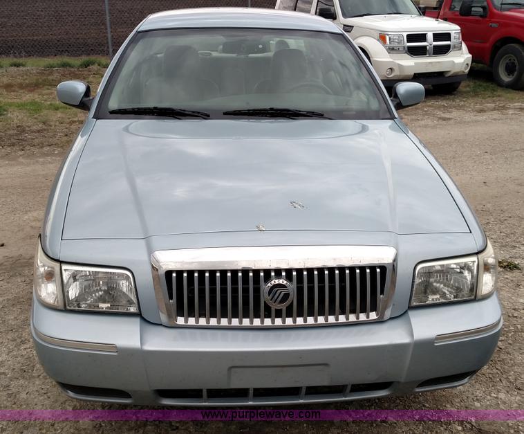 image for item L7439 2010 Mercury Grand Marquis LS