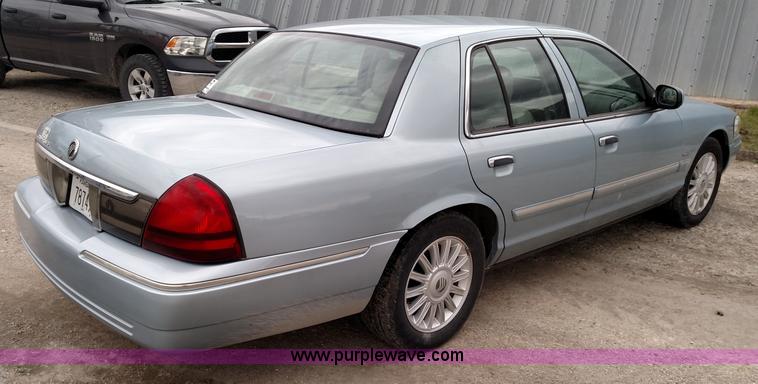 image for item L7439 2010 Mercury Grand Marquis LS