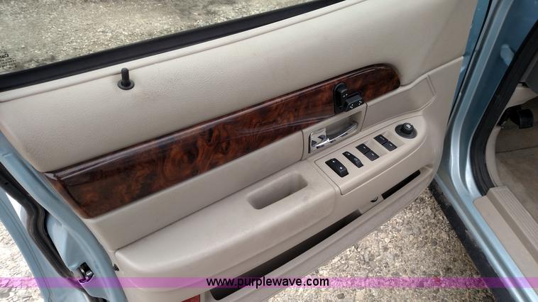 image for item L7439 2010 Mercury Grand Marquis LS