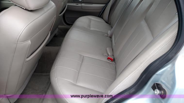 image for item L7439 2010 Mercury Grand Marquis LS