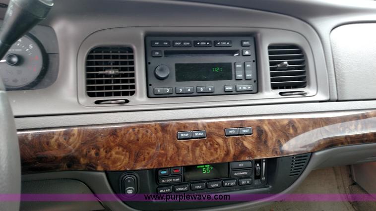 image for item L7439 2010 Mercury Grand Marquis LS