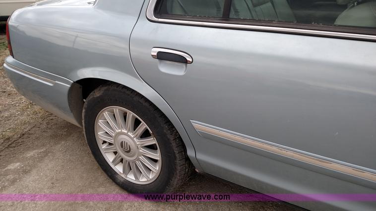 image for item L7439 2010 Mercury Grand Marquis LS