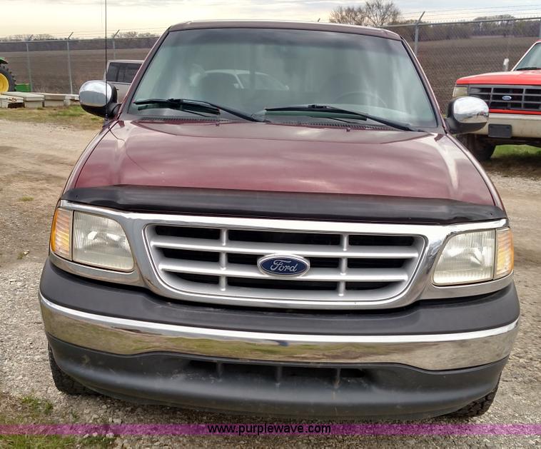 image for item L7440 1999 Ford F150 SuperCab pickup truck