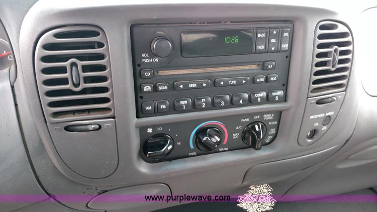 image for item L7440 1999 Ford F150 SuperCab pickup truck