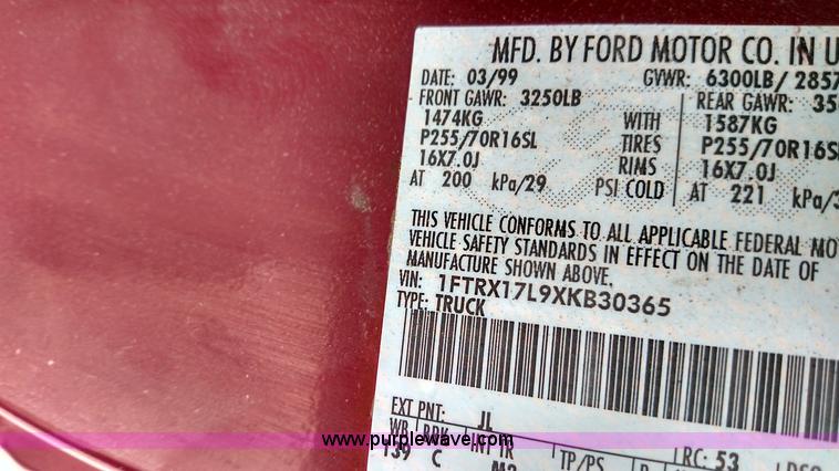 image for item L7440 1999 Ford F150 SuperCab pickup truck