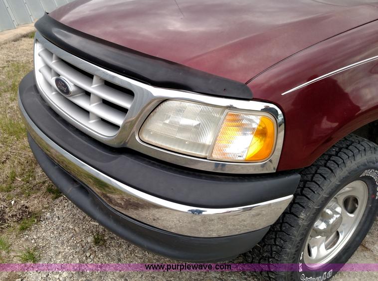 image for item L7440 1999 Ford F150 SuperCab pickup truck