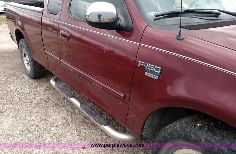 image for item L7440 1999 Ford F150 SuperCab pickup truck