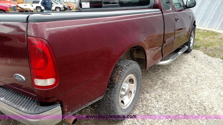 image for item L7440 1999 Ford F150 SuperCab pickup truck