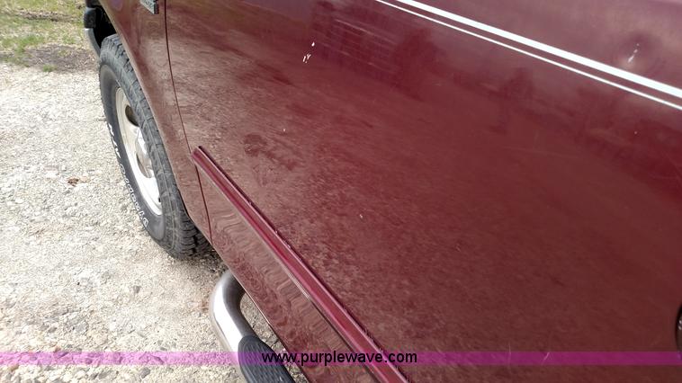 image for item L7440 1999 Ford F150 SuperCab pickup truck