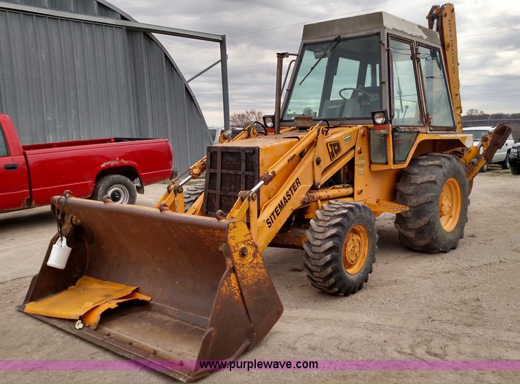 image for item L7442 JCB Sitemaster backhoe