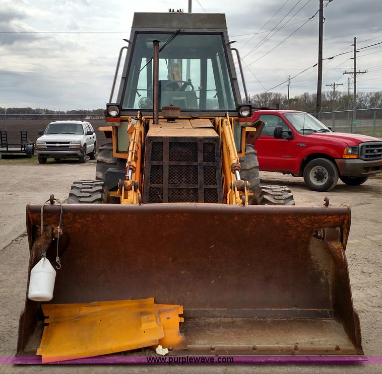 image for item L7442 JCB Sitemaster backhoe