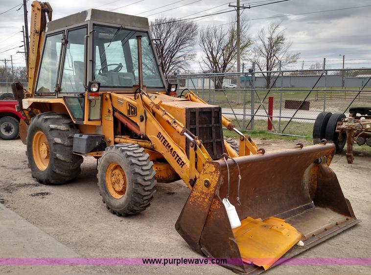 image for item L7442 JCB Sitemaster backhoe
