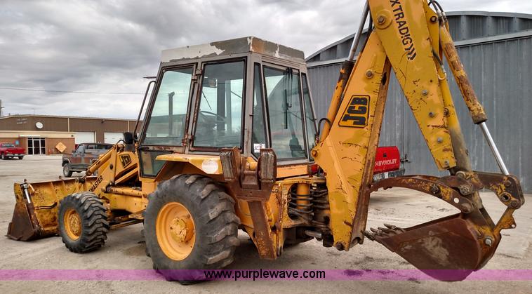 image for item L7442 JCB Sitemaster backhoe