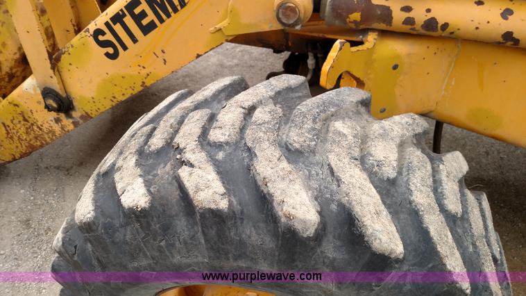image for item L7442 JCB Sitemaster backhoe