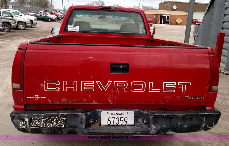 image for item L7443 1998 Chevrolet 1500 pickup truck
