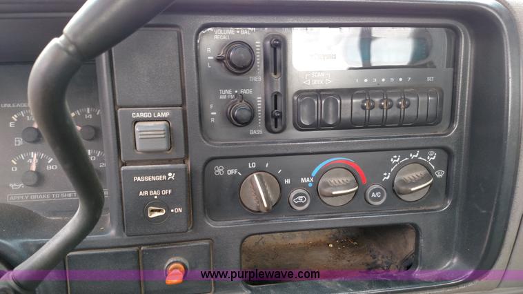 image for item L7443 1998 Chevrolet 1500 pickup truck