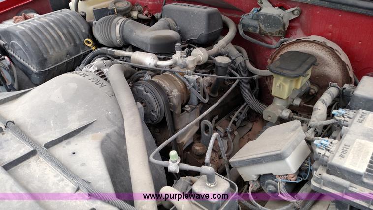 image for item L7443 1998 Chevrolet 1500 pickup truck