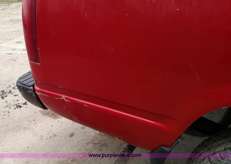image for item L7443 1998 Chevrolet 1500 pickup truck