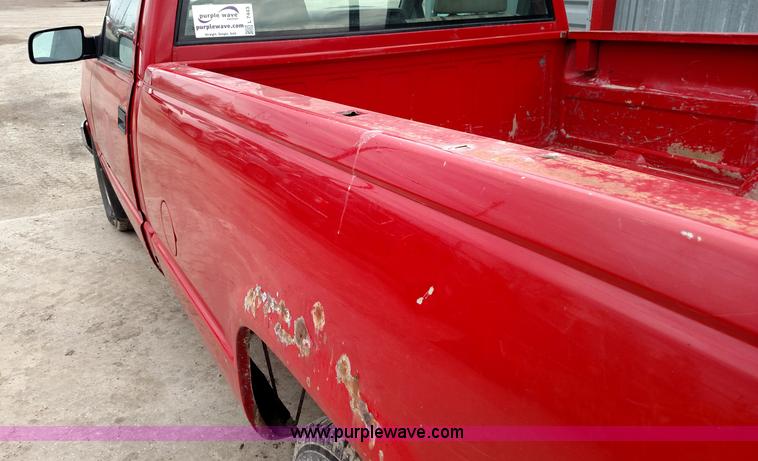 image for item L7443 1998 Chevrolet 1500 pickup truck