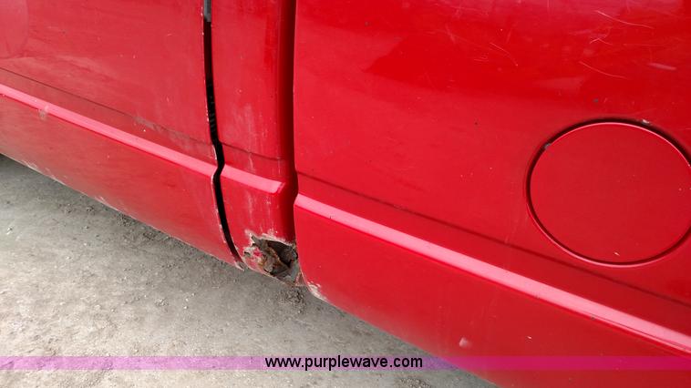 image for item L7443 1998 Chevrolet 1500 pickup truck