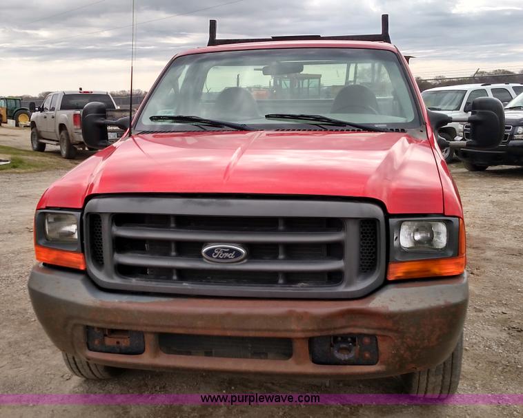 image for item L7444 1999 Ford F250 Super Duty pickup truck
