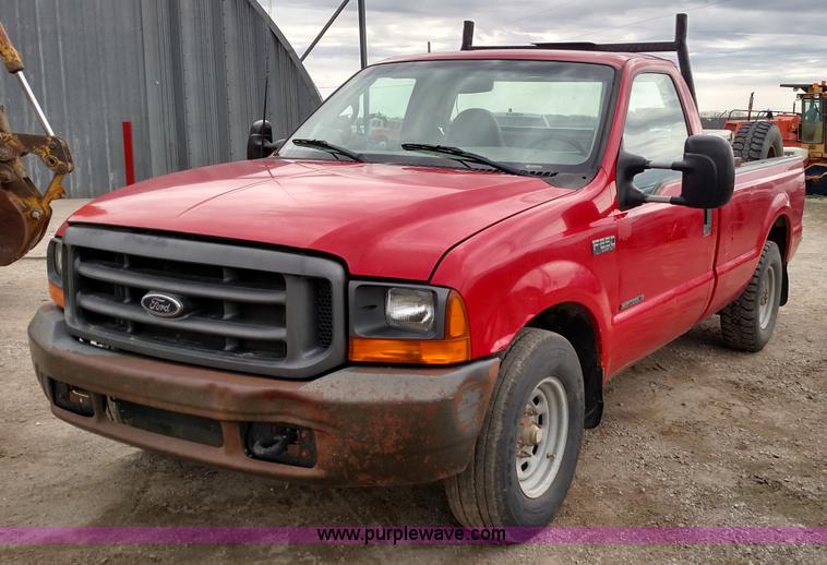 image for item L7444 1999 Ford F250 Super Duty pickup truck