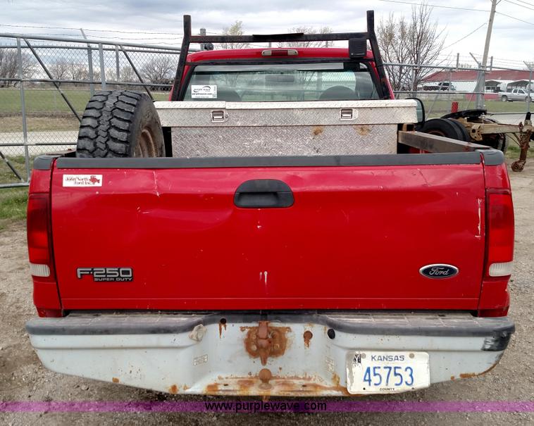 image for item L7444 1999 Ford F250 Super Duty pickup truck