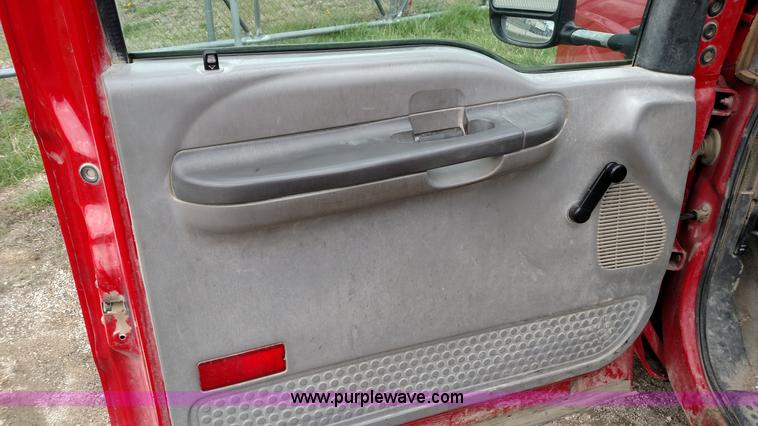 image for item L7444 1999 Ford F250 Super Duty pickup truck