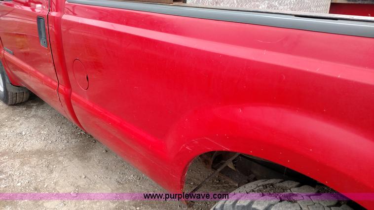 image for item L7444 1999 Ford F250 Super Duty pickup truck