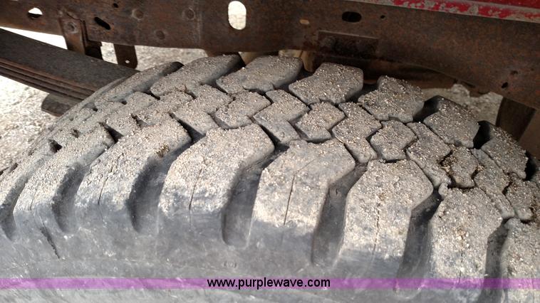 image for item L7444 1999 Ford F250 Super Duty pickup truck