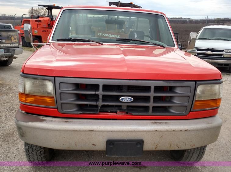 image for item L7445 1995 Ford F250 HD XL pickup truck