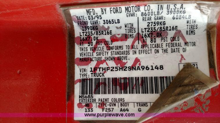 image for item L7445 1995 Ford F250 HD XL pickup truck