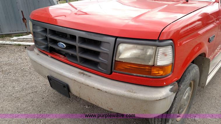 image for item L7445 1995 Ford F250 HD XL pickup truck