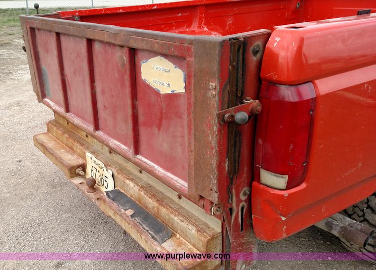 image for item L7445 1995 Ford F250 HD XL pickup truck