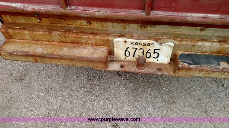 image for item L7445 1995 Ford F250 HD XL pickup truck