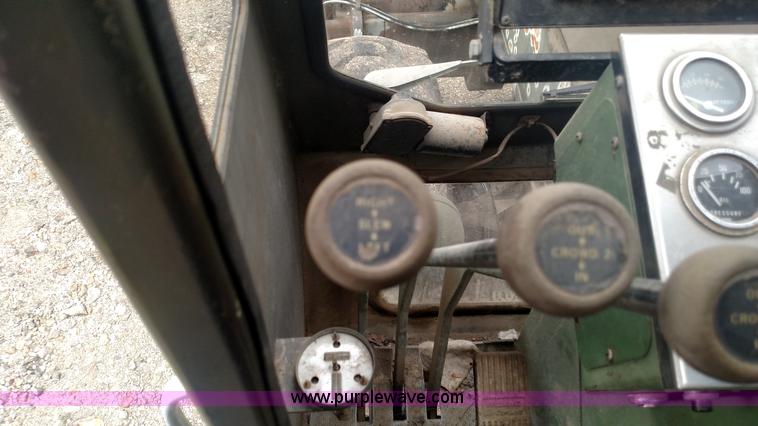 image for item L7450 1983 Pettibone 80 rough terrain crane