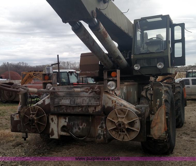 image for item L7450 1983 Pettibone 80 rough terrain crane