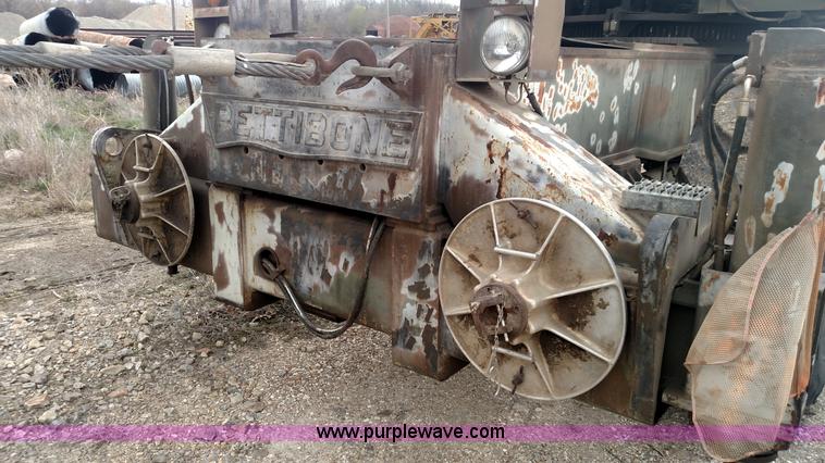 image for item L7450 1983 Pettibone 80 rough terrain crane