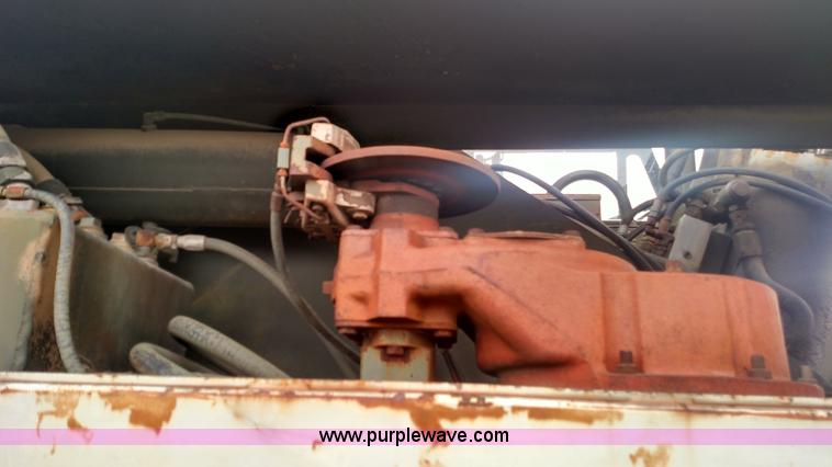 image for item L7450 1983 Pettibone 80 rough terrain crane