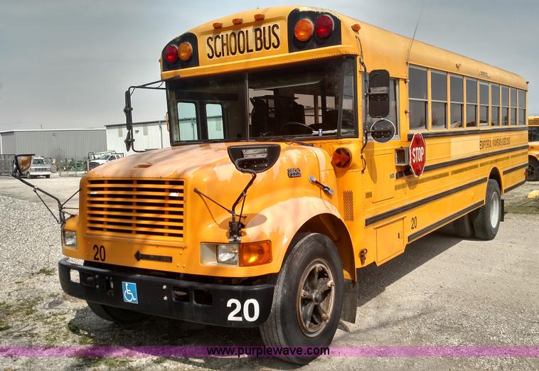 image for item L7456 1999 International 3800 school bus