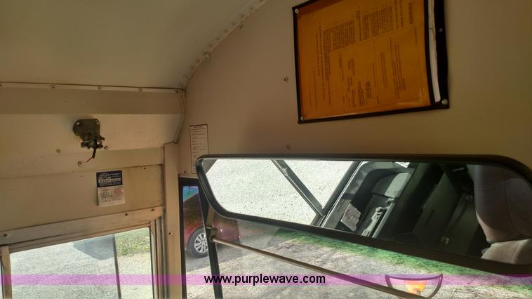 image for item L7456 1999 International 3800 school bus