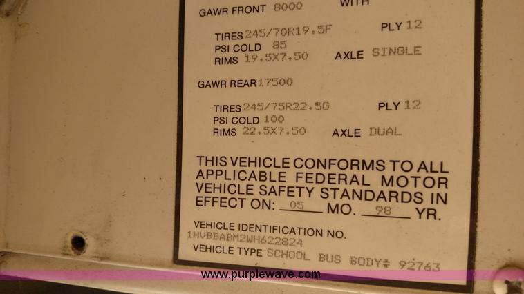 image for item L7456 1999 International 3800 school bus