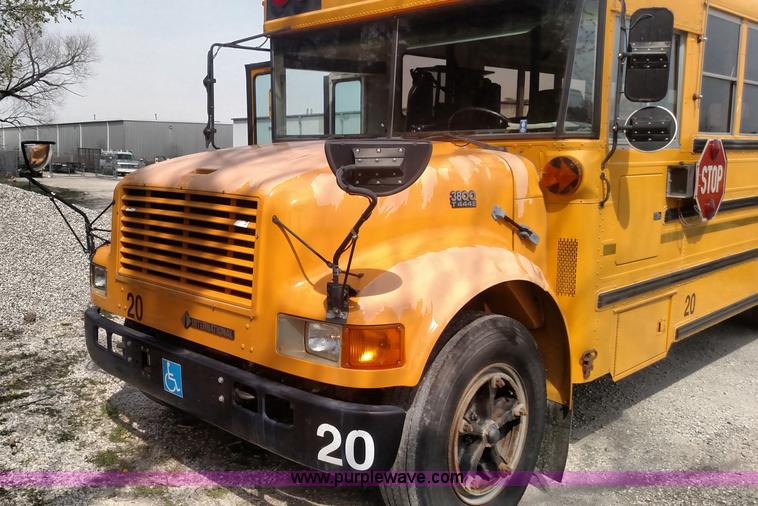 image for item L7456 1999 International 3800 school bus