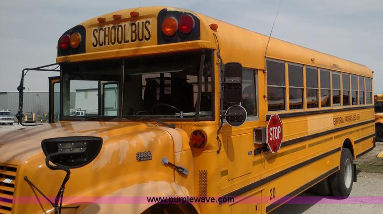 image for item L7456 1999 International 3800 school bus